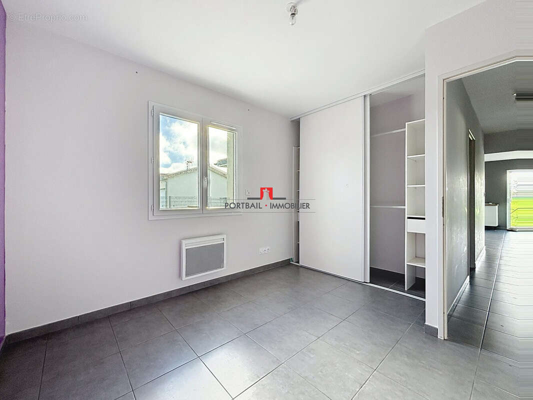 Maison à SAINT-GENES-DE-BLAYE