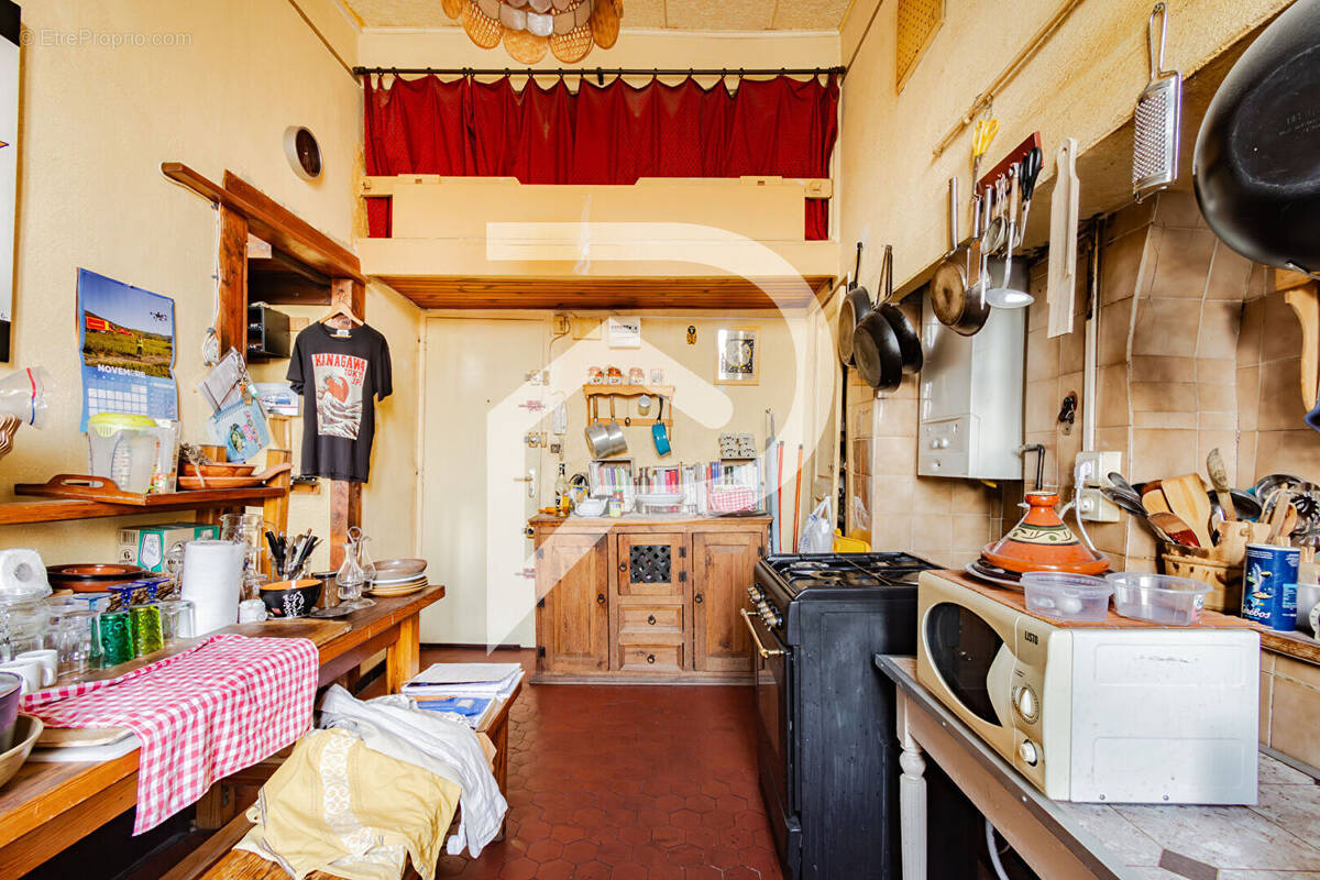 Appartement à MARSEILLE-3E