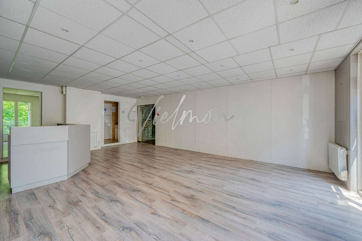 Commerce à SAINT-GERMAIN-EN-LAYE