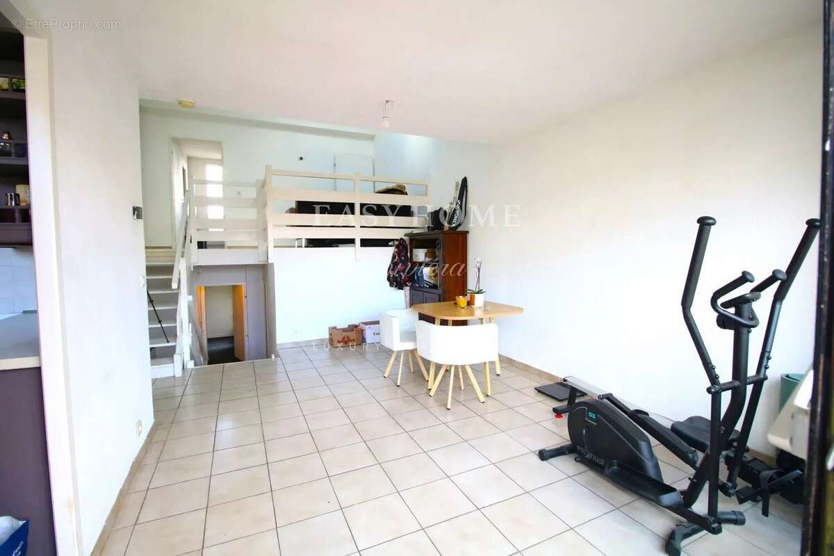 Appartement à VALBONNE