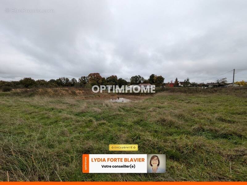 Terrain à SAINT-HILAIRE-LES-PLACES