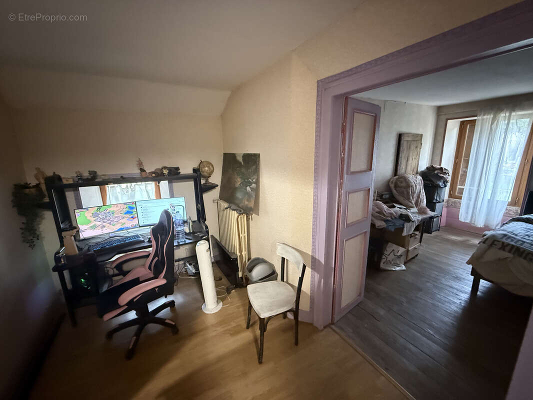 Appartement à COULMIER-LE-SEC