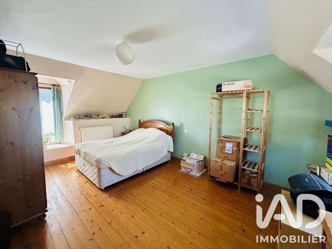 Maison 158 m² à Le Chatellier  - photo 8