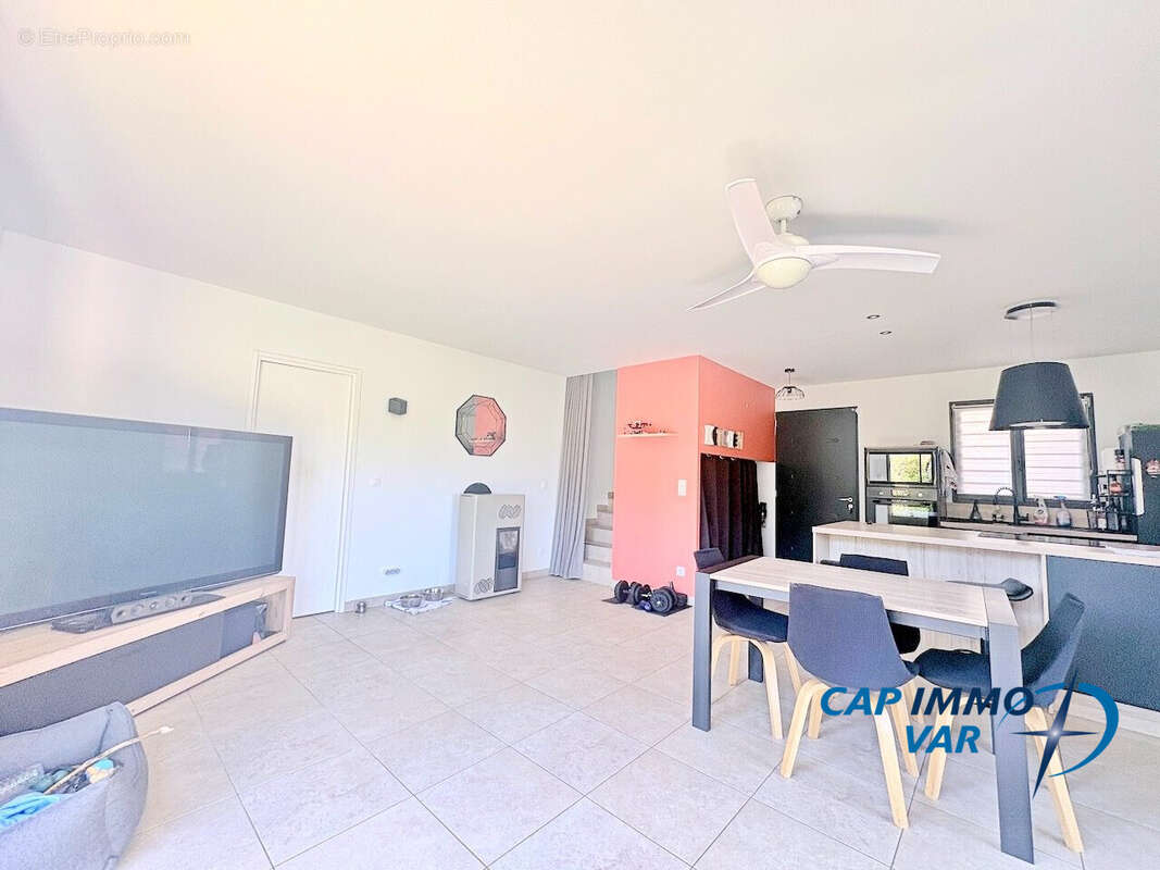 Maison 90 m² à Signes  - photo 4