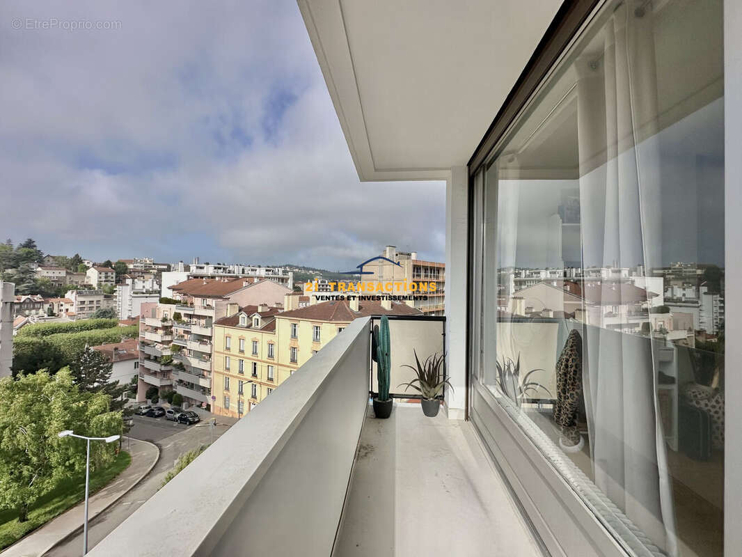 Appartement à SAINT-ETIENNE