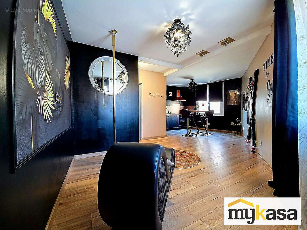 Commerce à FOS-SUR-MER