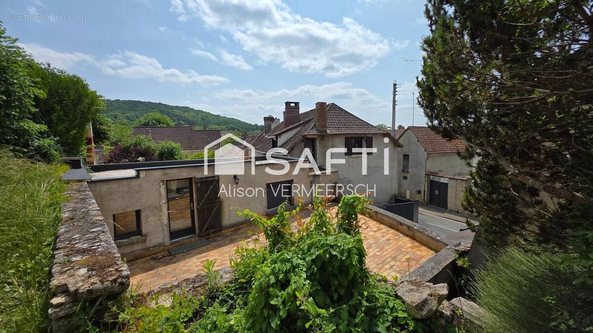 Photo 1 - Maison à VETHEUIL