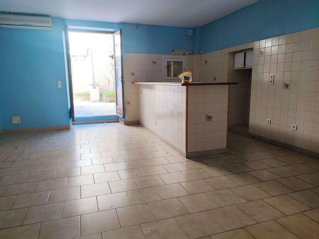 GRAND DUPLEX T4 avec cour intérieure BAGNOLS-SUR-CEZE 30200 - photo 3