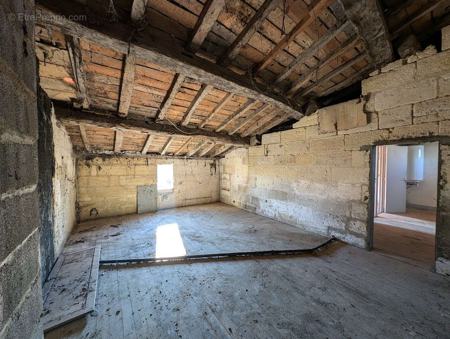 Maison St Denis De Pile 15 pièce(s) 140 m2 - photo 12