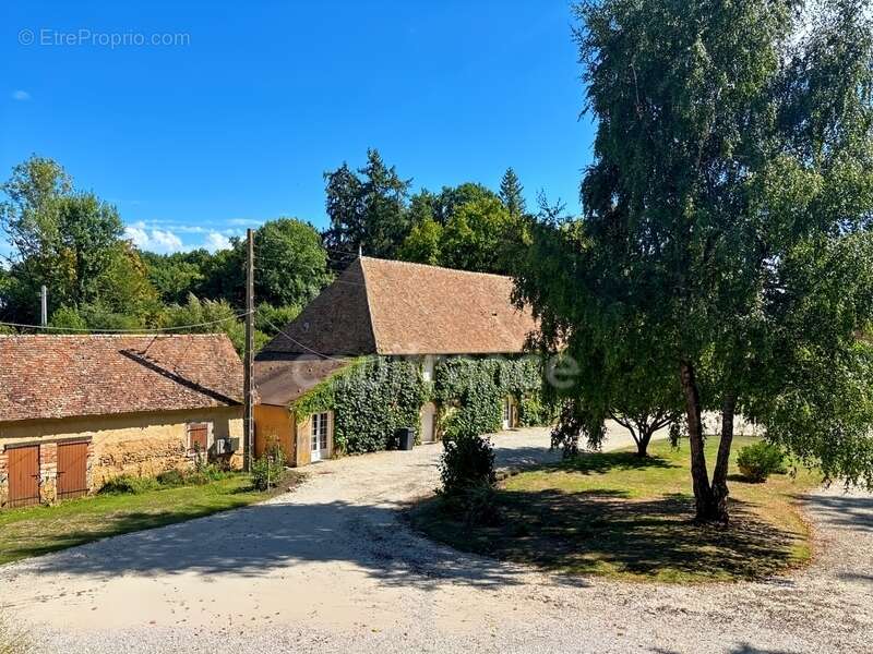 Propriéte à vendre Gite de groupe avec maison d'habitation - photo 11