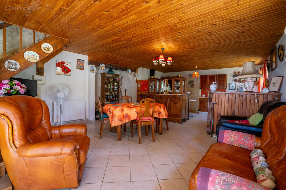 Maison à BAGAT-EN-QUERCY