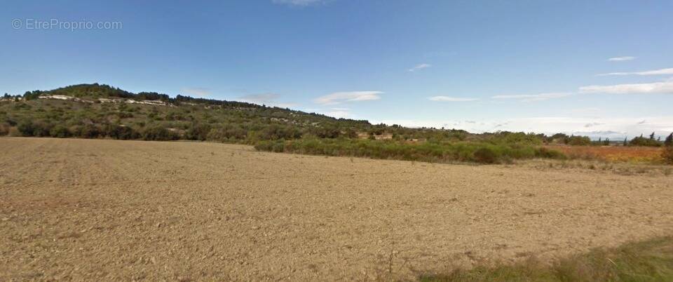 Terrain à BAGES