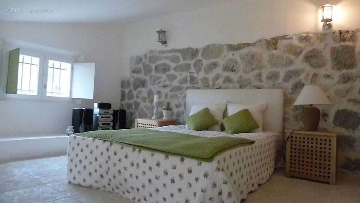 Maison à LE BAR-SUR-LOUP