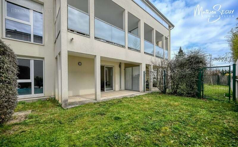 Appartement à THURINS