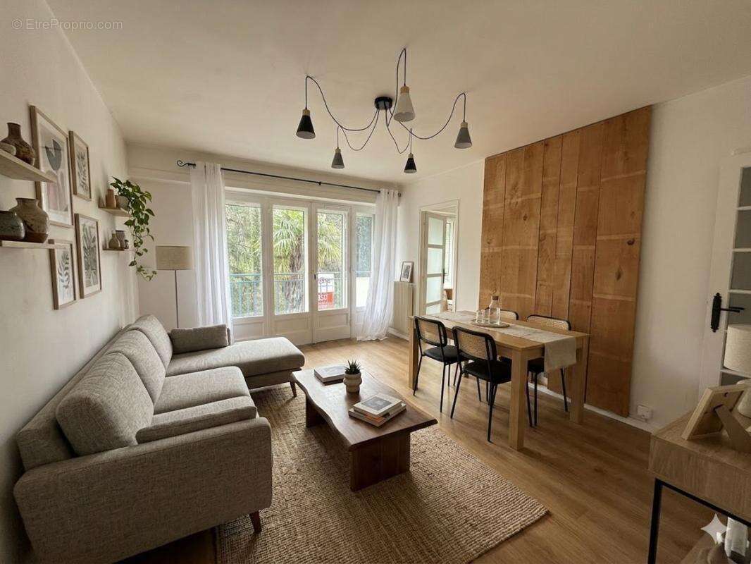Appartement à BILLERE