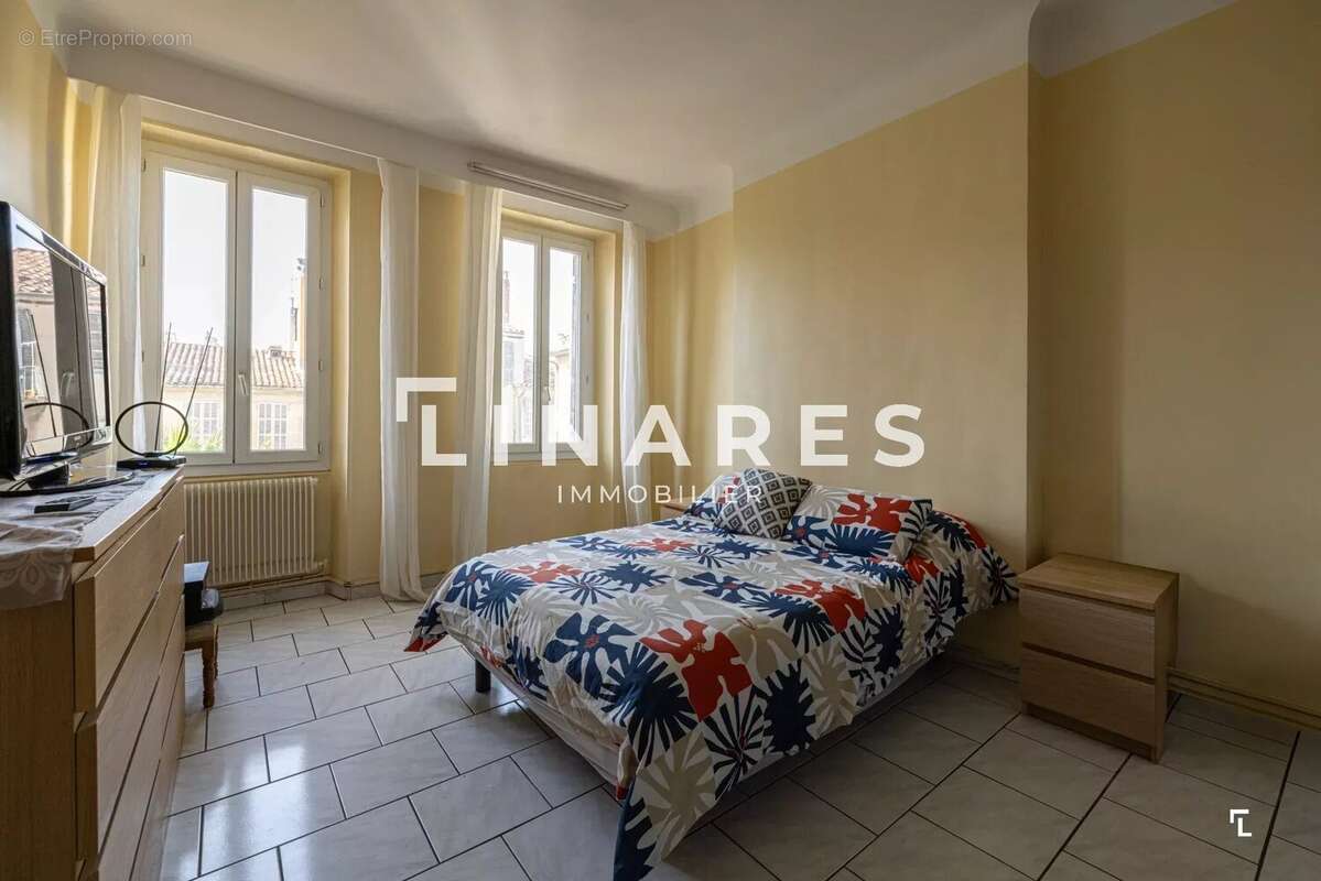 Appartement à MARSEILLE-1E