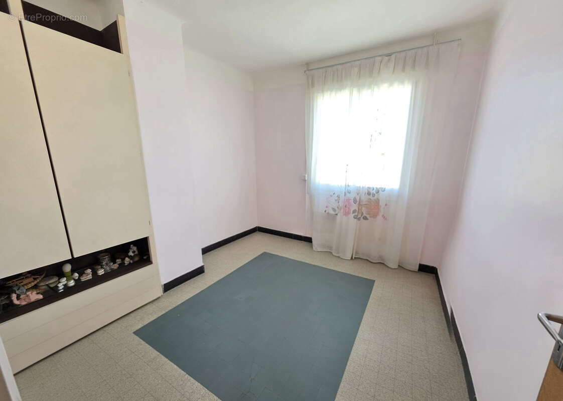 Appartement à PORT-DE-BOUC