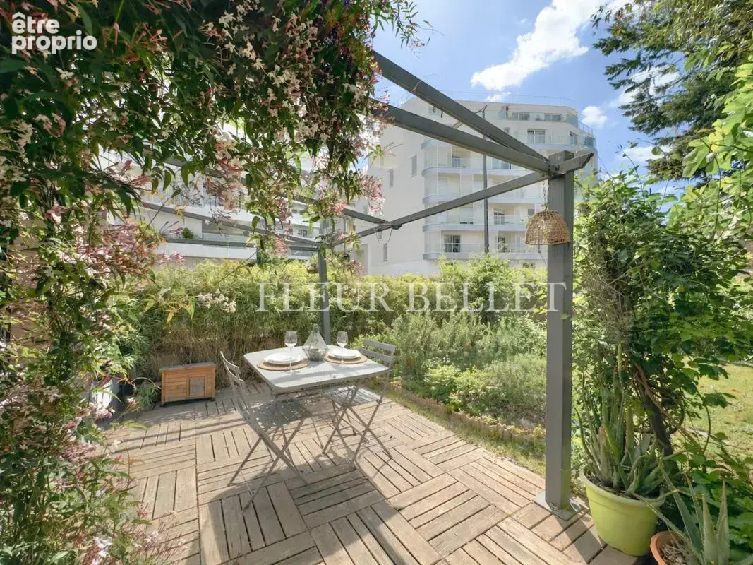 Appartement à ISSY-LES-MOULINEAUX