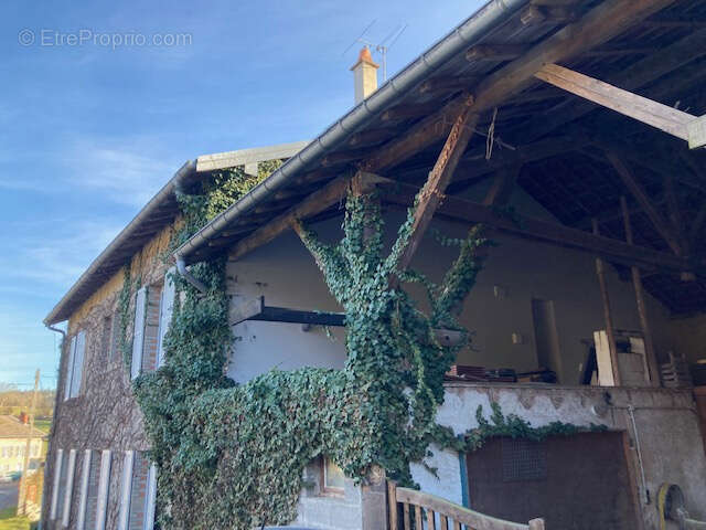 Maison à BREMENIL