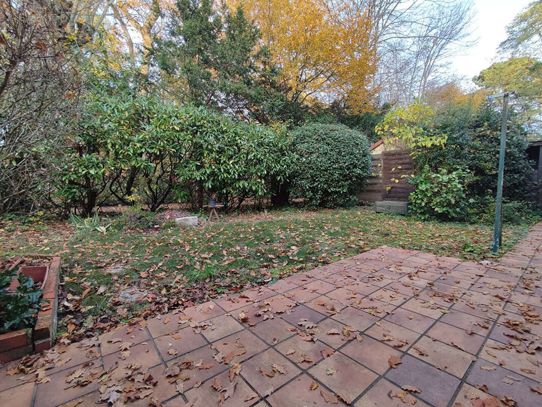 Maison à SAINT-JEAN-DE-BRAYE