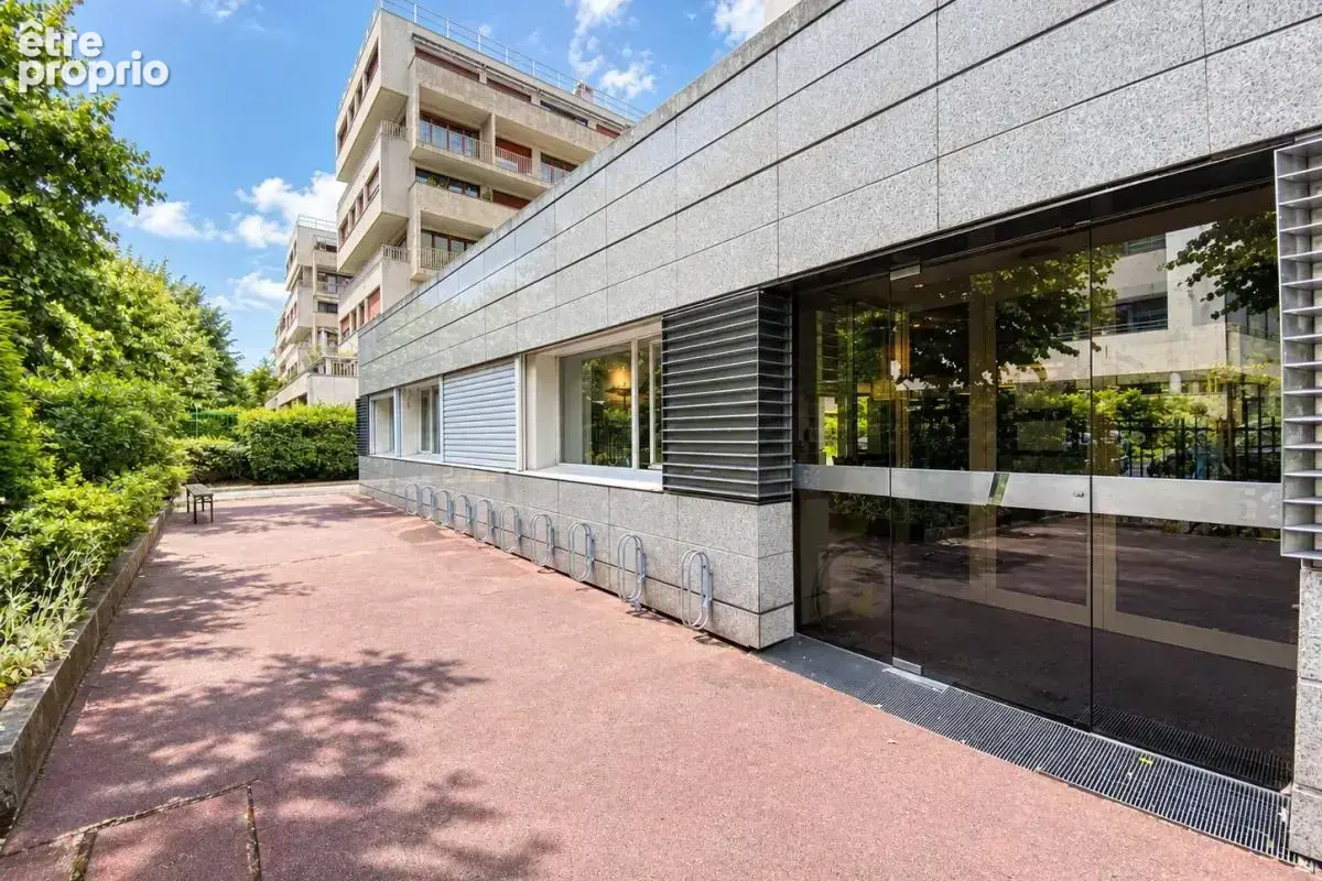 Vente- boulogne-billancourt - 459 m² de bureaux de plain-pied + 15 parkings inclus - cour privative & accès indépendants - photo 9