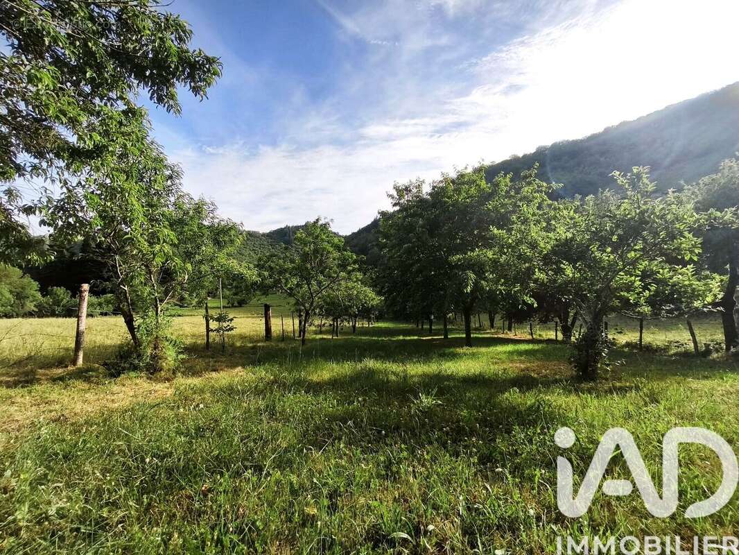 Maison 166 m² à Estaing  - photo 3