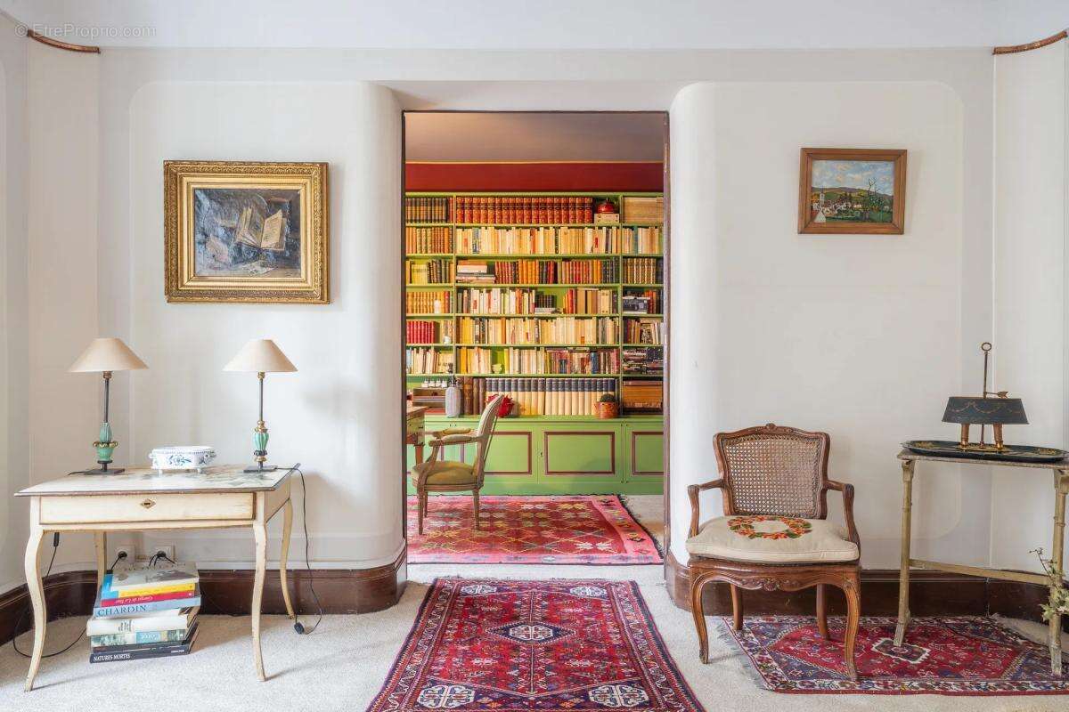 Appartement à PARIS-11E