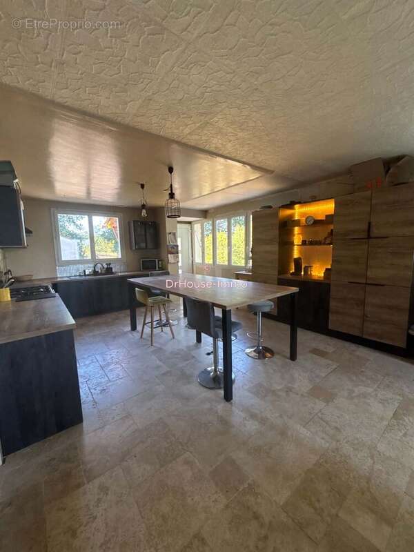 Maison 140 m² à Saint-Capraise-De-Lalinde  - photo 8