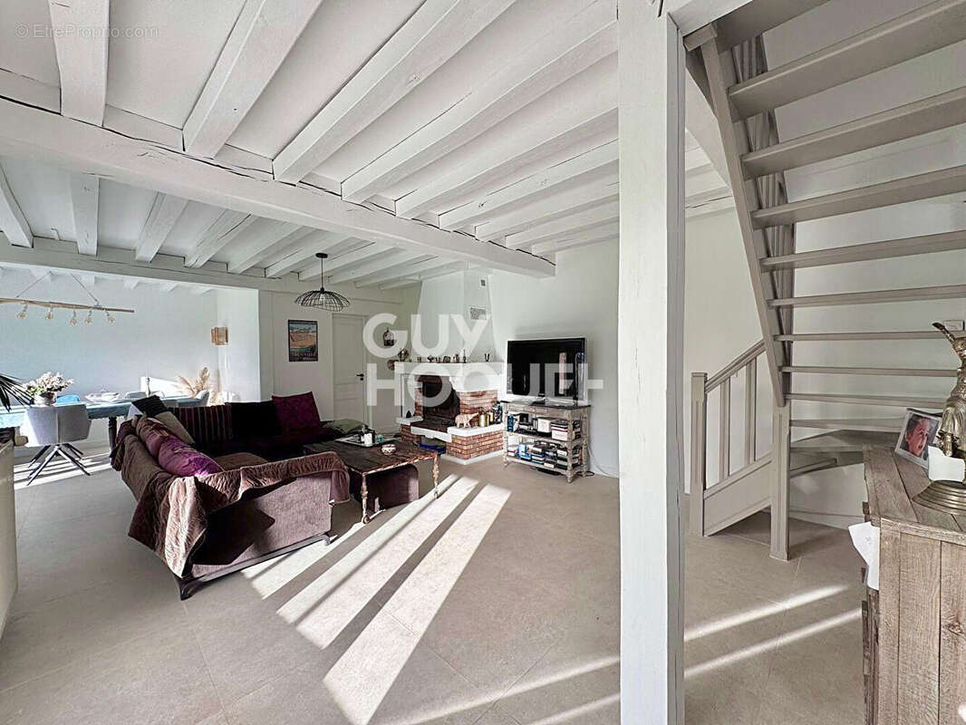 A bonneville-sur-touques, tres belle maison traditionnelle avec vaste terrain ! - photo 6