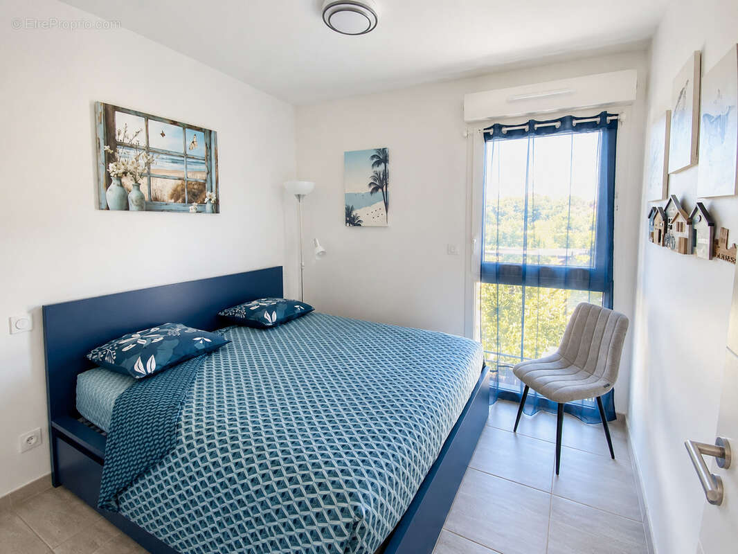 Appartement à SAINT-CYR-SUR-MER