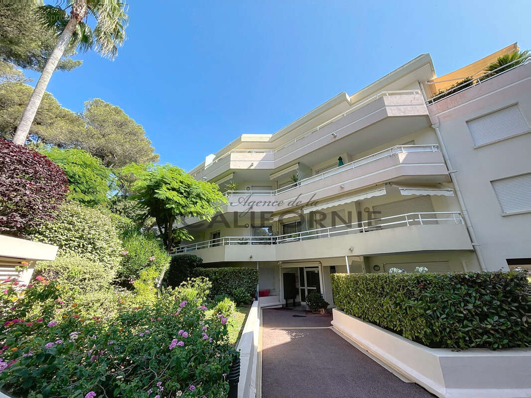 Appartement à LE CANNET