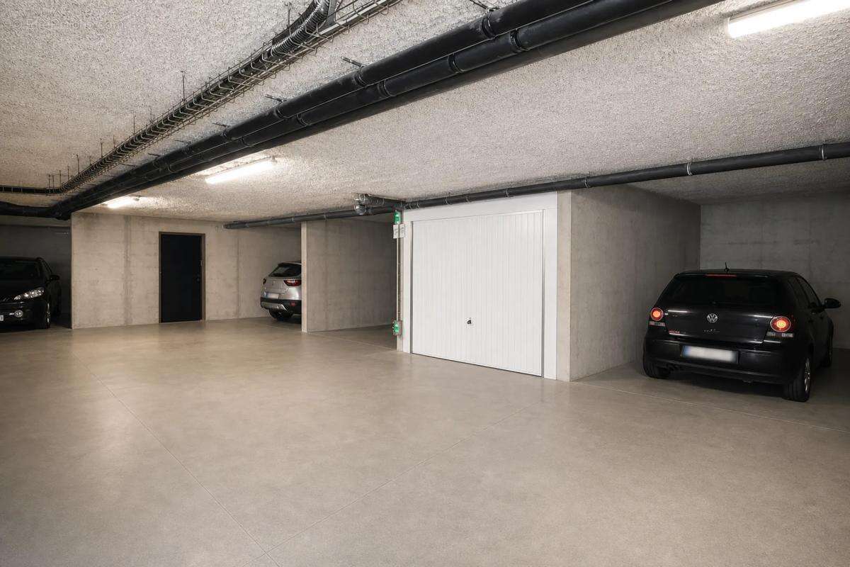 Appartement moderne 3p-Quartier St ASSISCLE-GARAGE-100m²Terrasse - photo 3