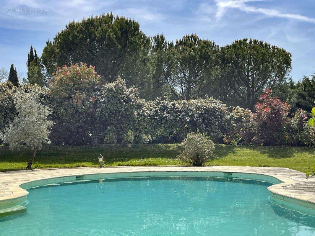 Maison à CASTERA-VERDUZAN