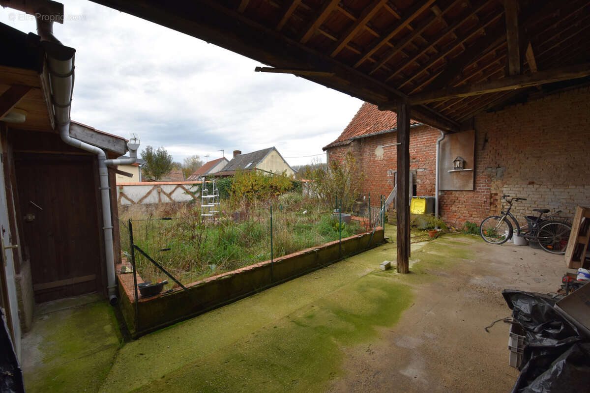 Maison à BERTEAUCOURT-LES-DAMES