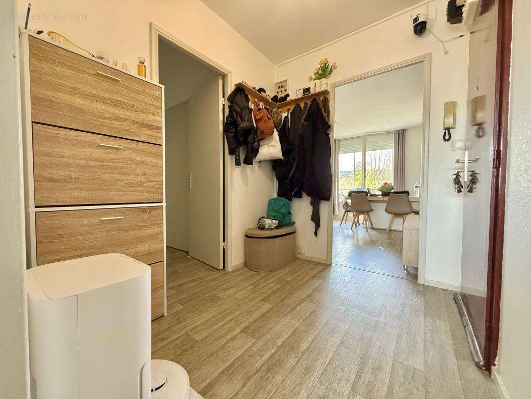 Appartement à CHENOVE