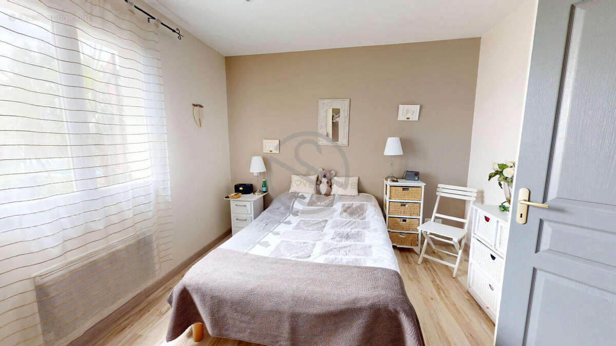 Maison Eydoche 5 pièce(s) 125 m2 - photo 9