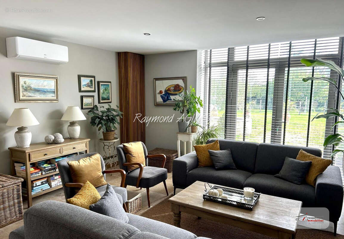 Maison à SAINT-EMILION