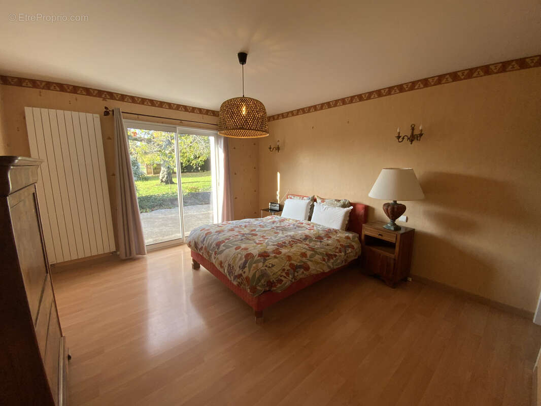 Maison à ATHESANS-ETROITEFONTAINE