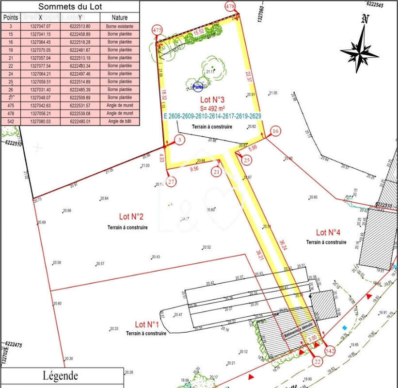Terrain à SAINT-HILAIRE-DE-CHALEONS