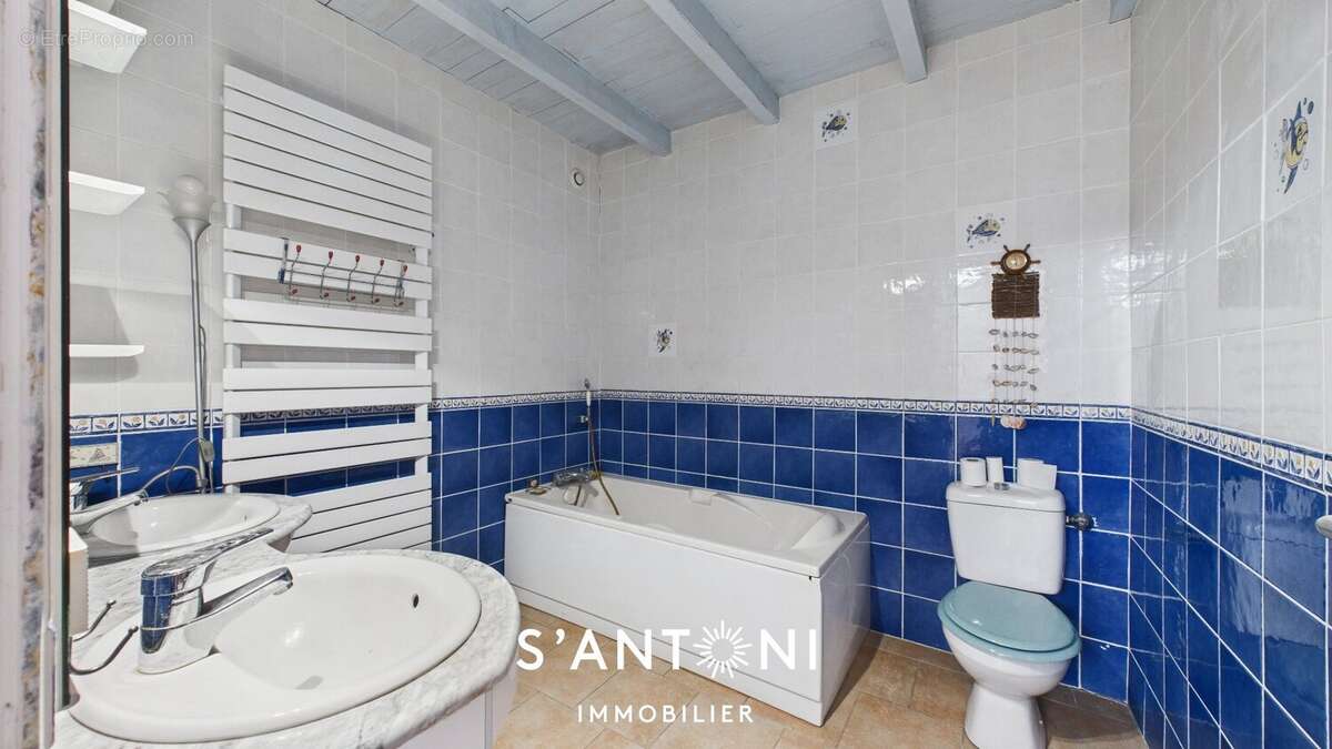 Maison à NISSAN-LEZ-ENSERUNE