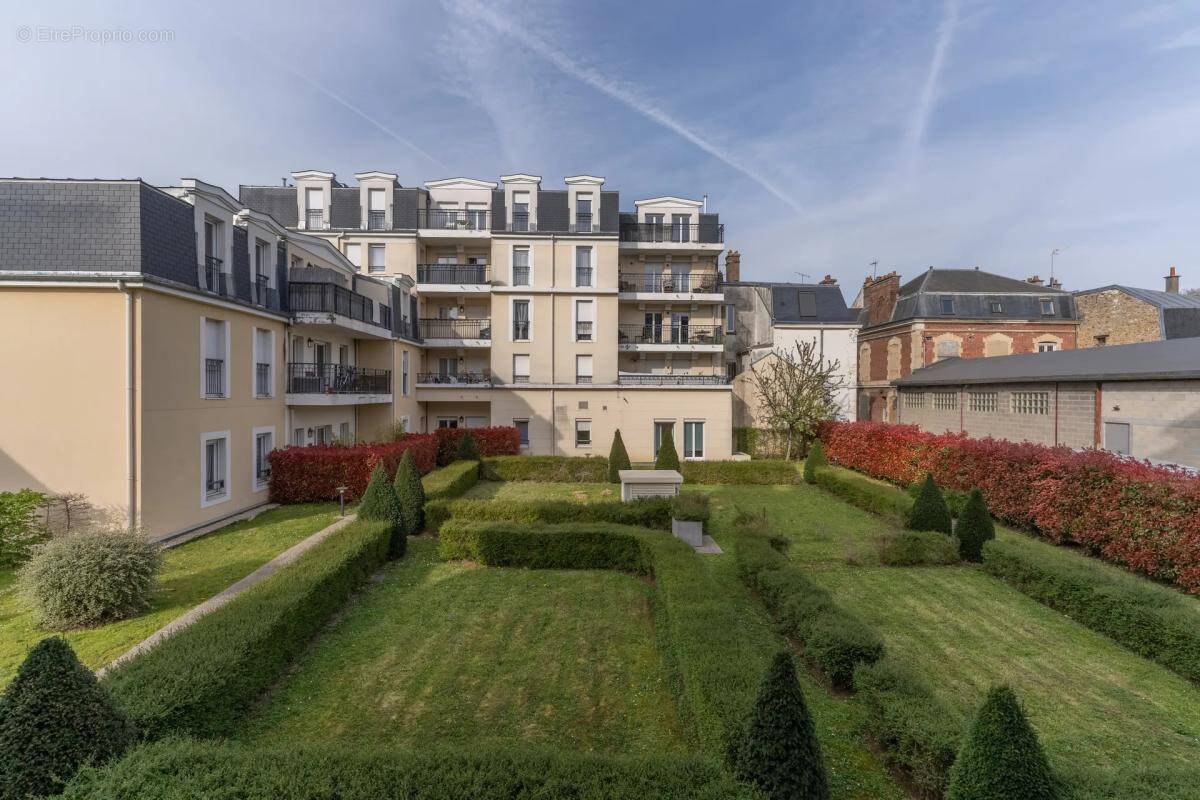 Appartement à SAINT-OUEN-L'AUMONE