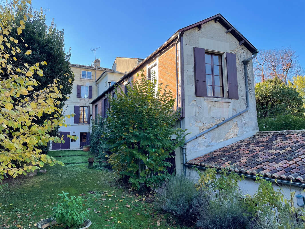 Maison à COGNAC