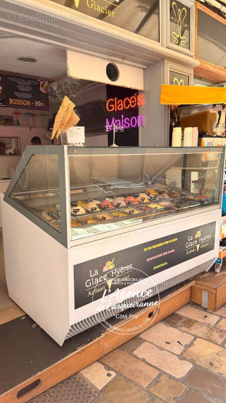 A vendre fonds de commerce glacier artisanal 27 m2 avec laboratoire ouvert 6 mois dans l'annee idealement situe dans le centre d - photo 4