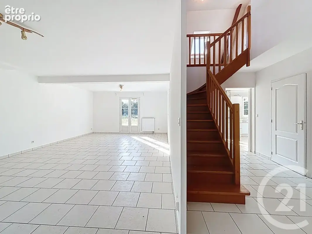 Maison 129 m² à vendre à Saint-Cyr-Sur-Loire (37540) - photo 2