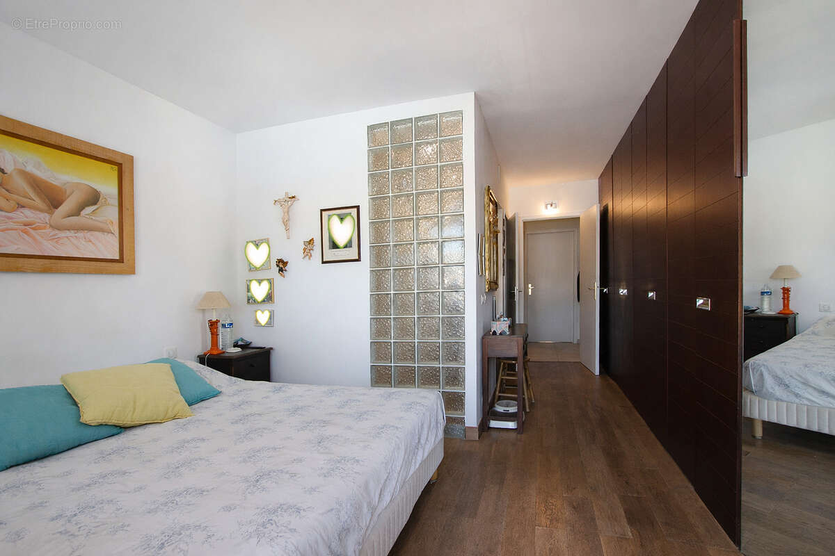 Appartement à LA COLLE-SUR-LOUP