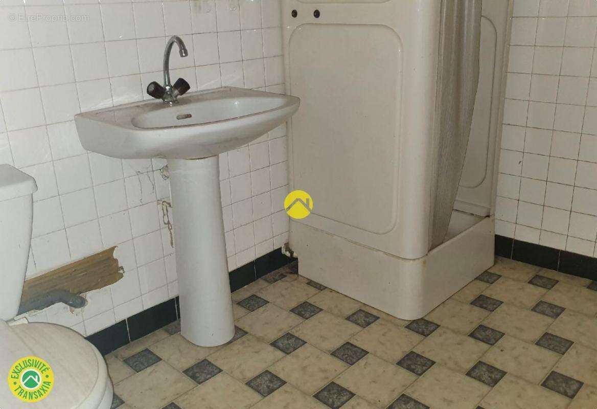 Maison à PEYRAT-LA-NONIERE