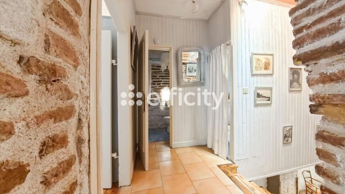 Maison 265 m² à Penne-D'agenais  - photo 11