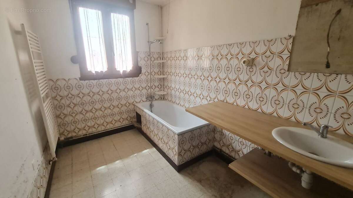 Maison 186 m² à Valines  - photo 8