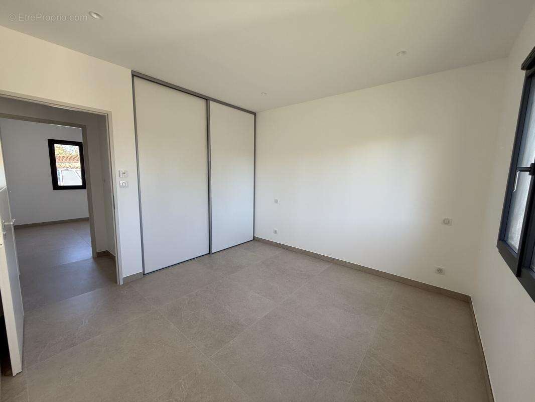 Maison à LA VILLE-DIEU-DU-TEMPLE