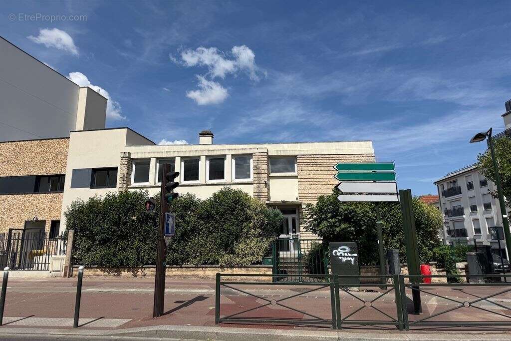 Bourg-la-reine 92340 – maison - 160/240 m² - 6-8 logements - 3 garages - photo 2